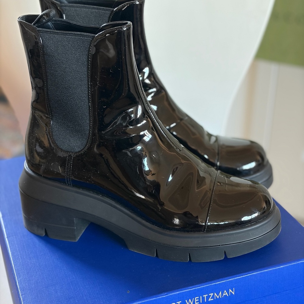 Stuart Weitzman Glossy Patent Leather Black Ankle Boots! Like New!